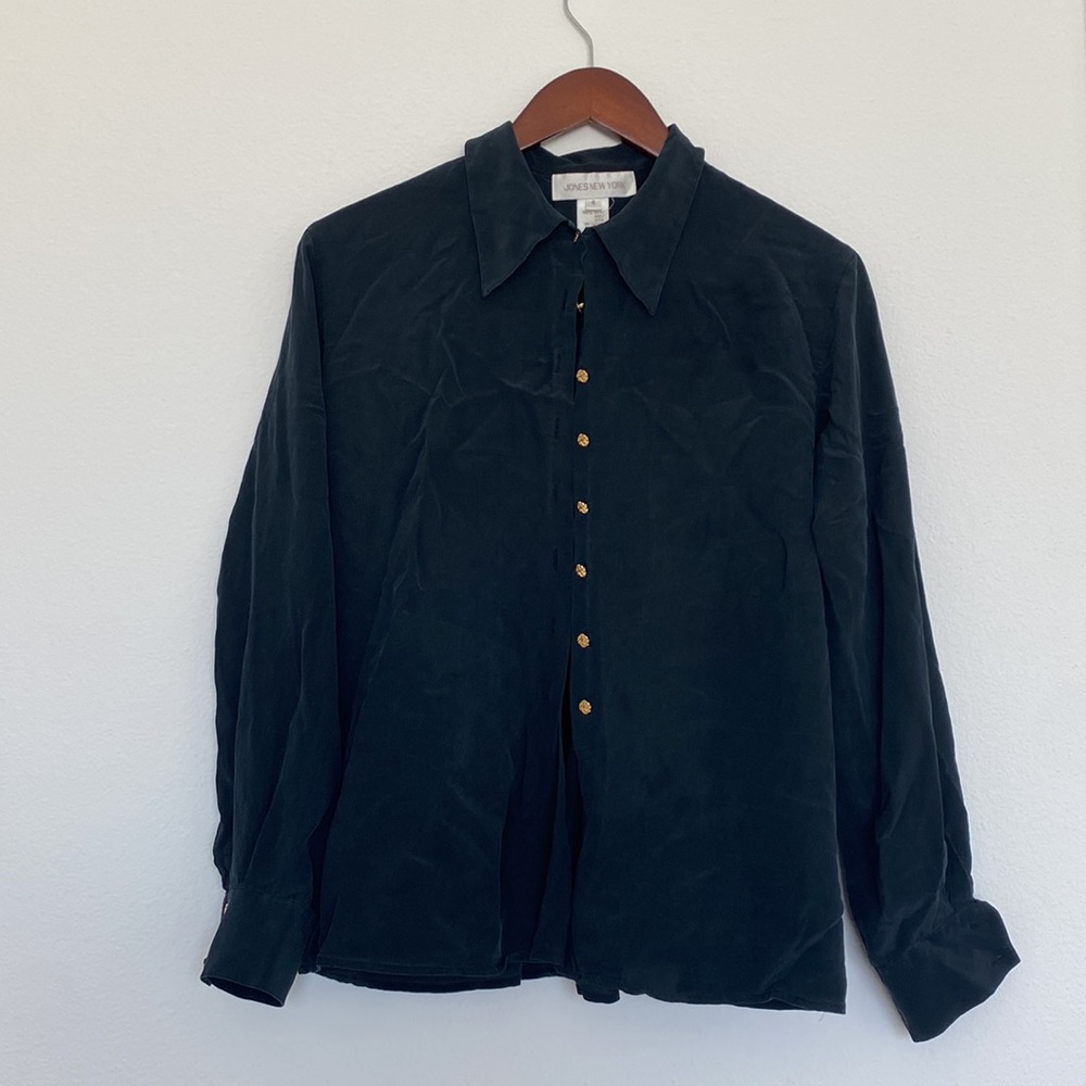 Jones New York Women’s Blouse Size 4 Black Silk Blouse Long Sleeves Gold Buttons